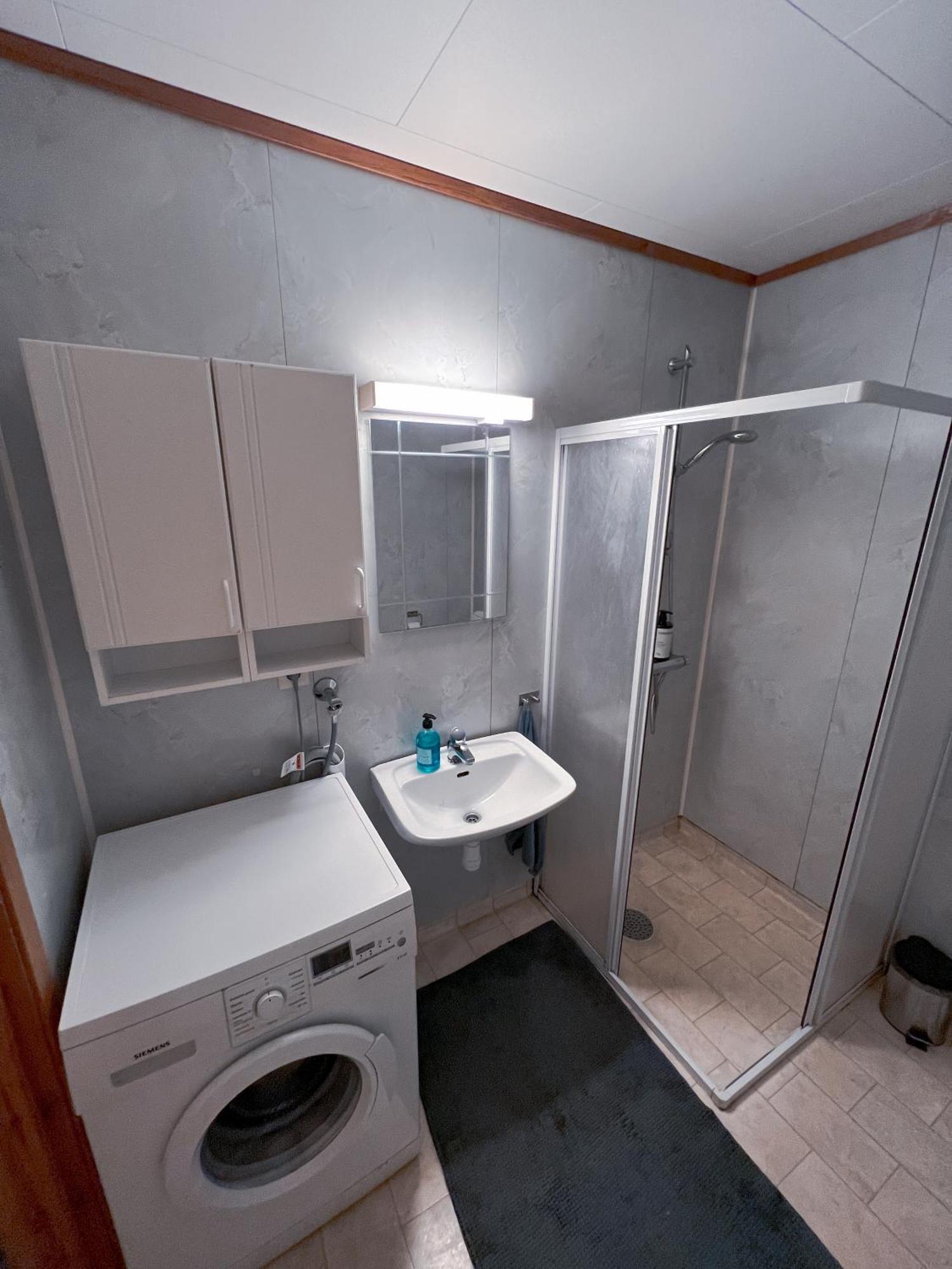Privat Rom I Leilighet Hotel Sogndal Exterior foto