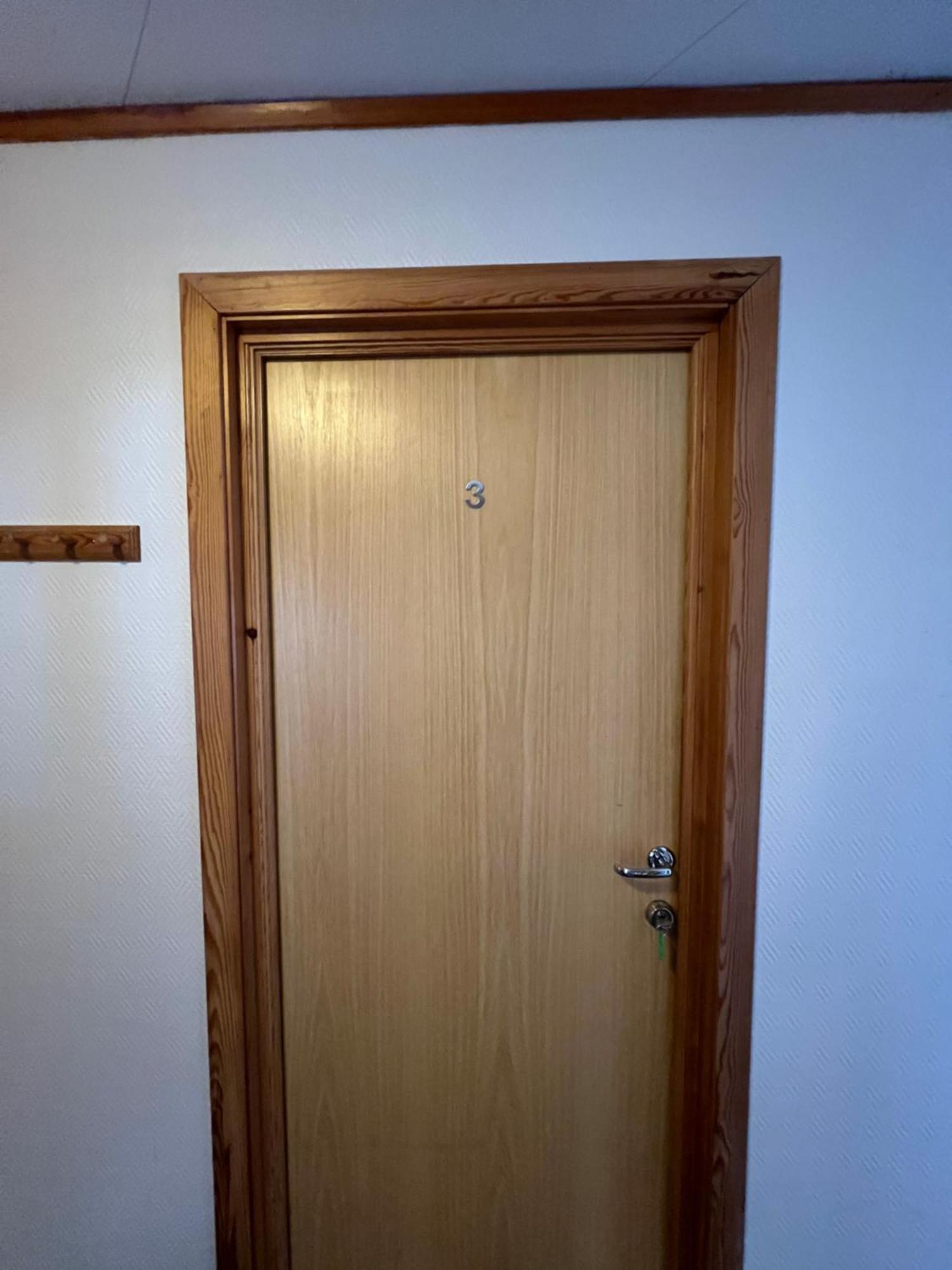 Privat Rom I Leilighet Hotel Sogndal Exterior foto